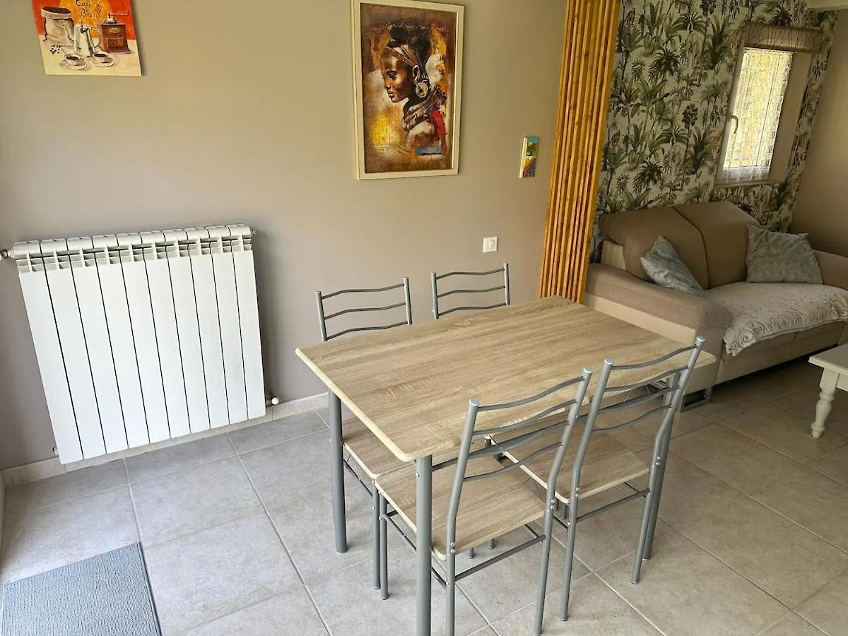 Apartment Charming Outbuilding With Pool In Peypind'Aigues