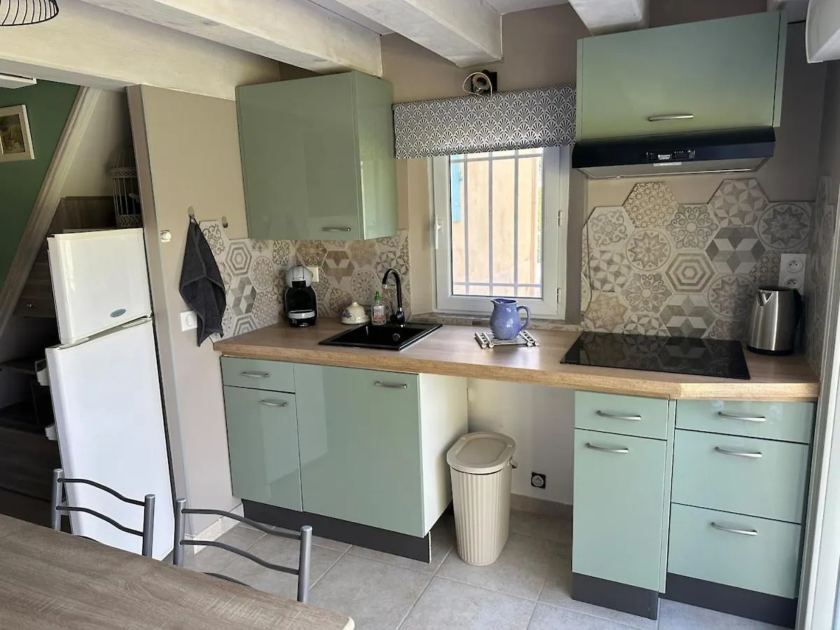 Charming Outbuilding With Pool In Peypind'Aigues Peypin-d'Aigues